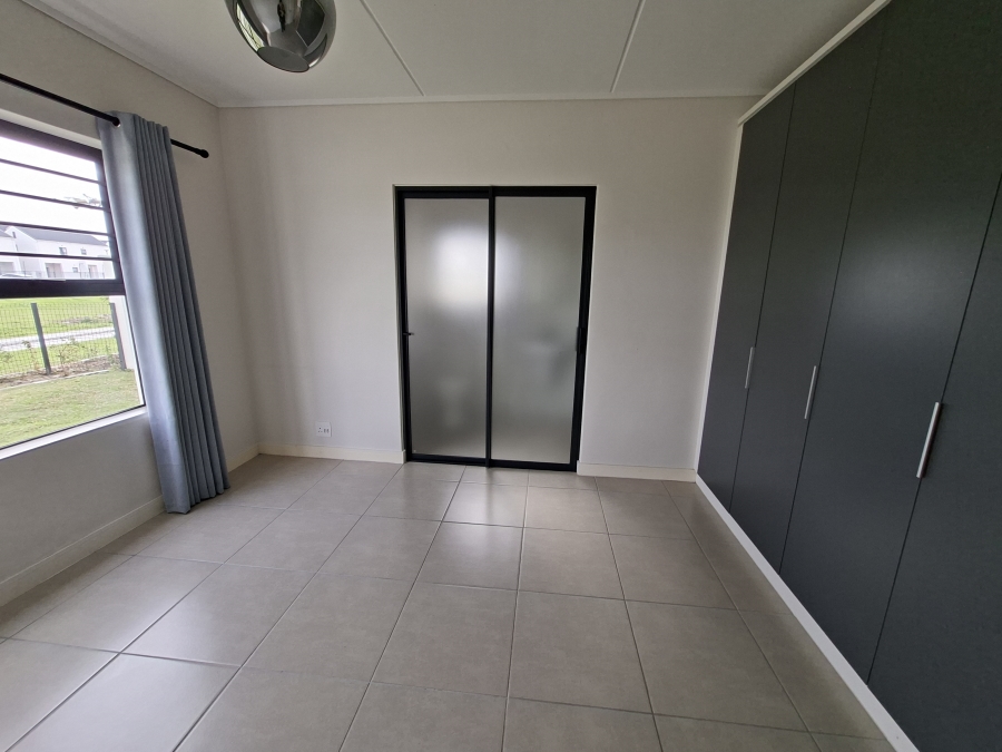 To Let 3 Bedroom Property for Rent in Croydon Western Cape